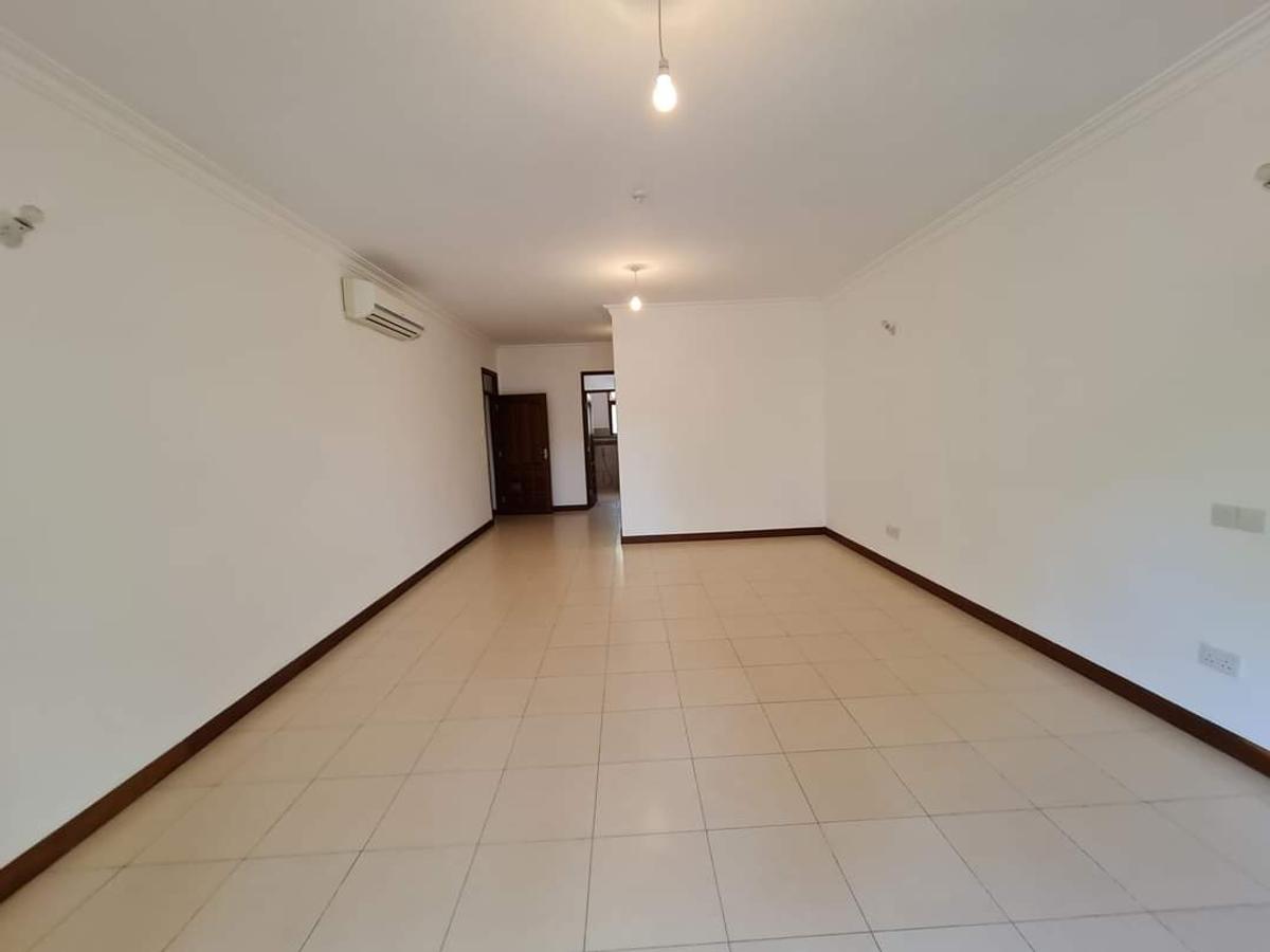 4 Bed Townhouse with En Suite at Mt Kenya Road Nyali - 8