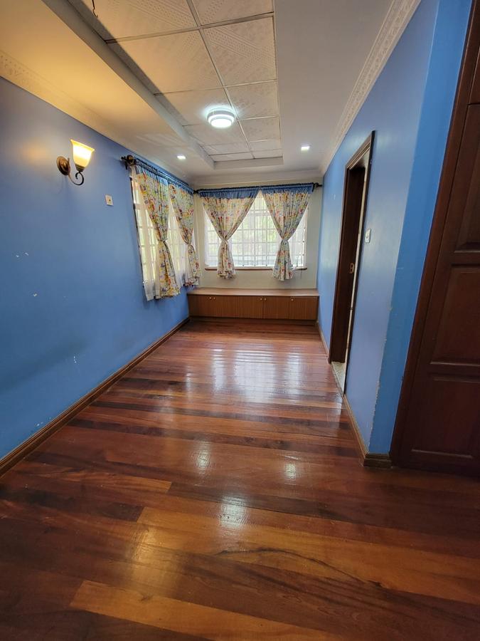 5 Bed Townhouse with En Suite in Kileleshwa - 11