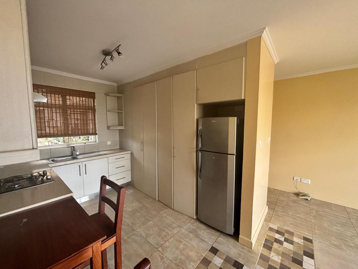 1 Bed Apartment with Parking in Valley Arcade - 5