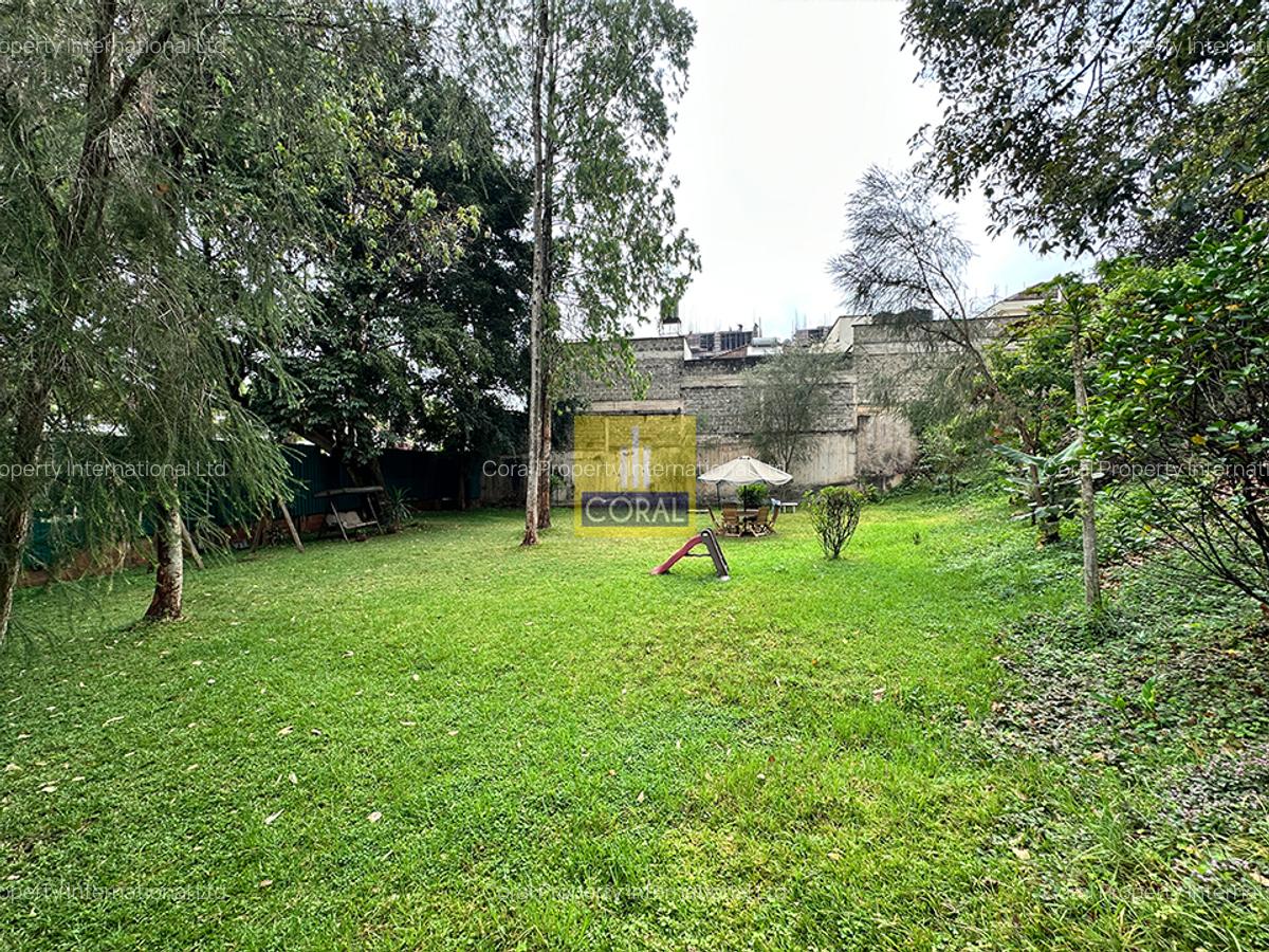 2 Bed Apartment in Brookside - 11