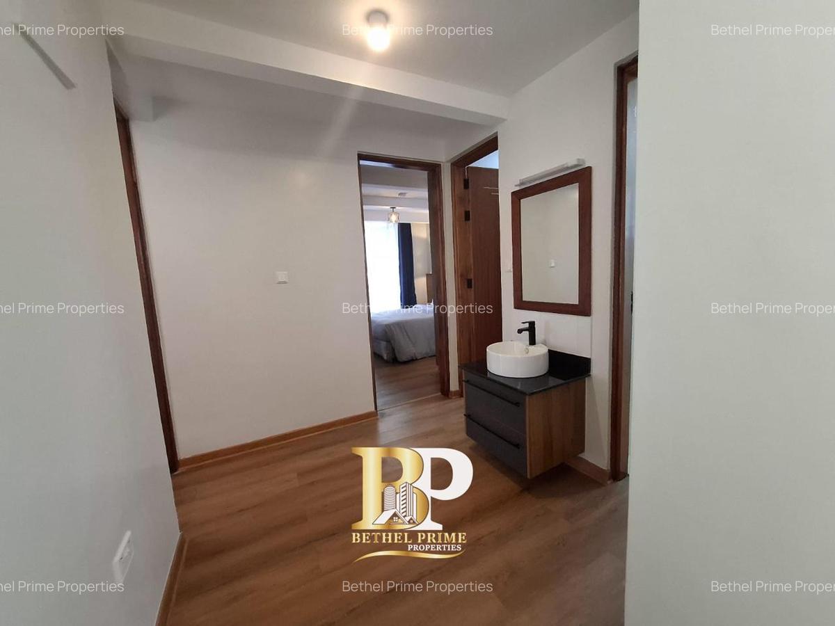 2 Bed House with En Suite in Ridgeways - 8