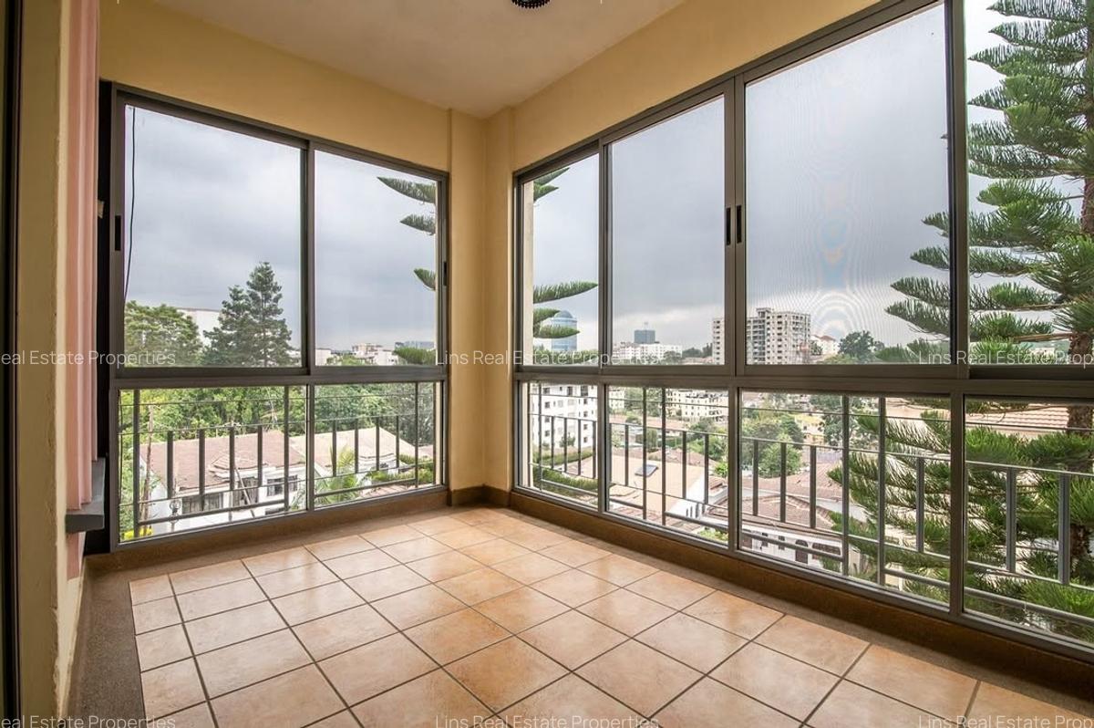 Serviced 3 Bed Apartment with En Suite in Riverside - 8