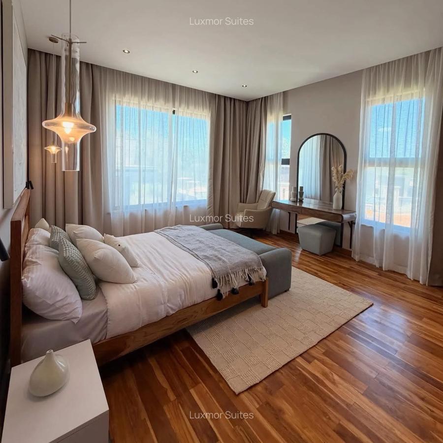 4 Bed Villa with En Suite at Loresho - 2