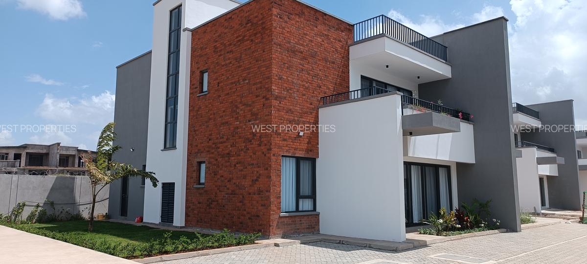 4 Bed Townhouse with En Suite at Langata - 19