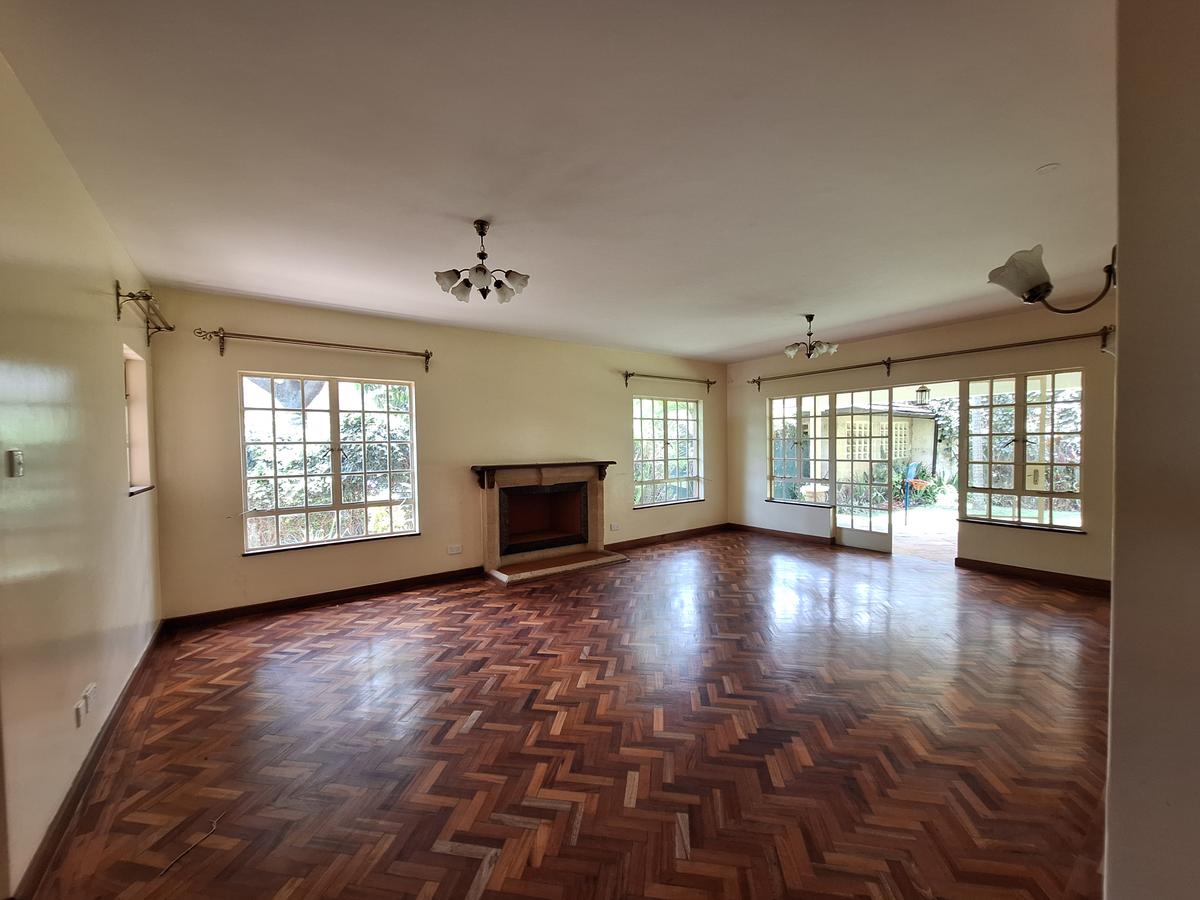 5 Bed Townhouse with En Suite in Lavington - 6