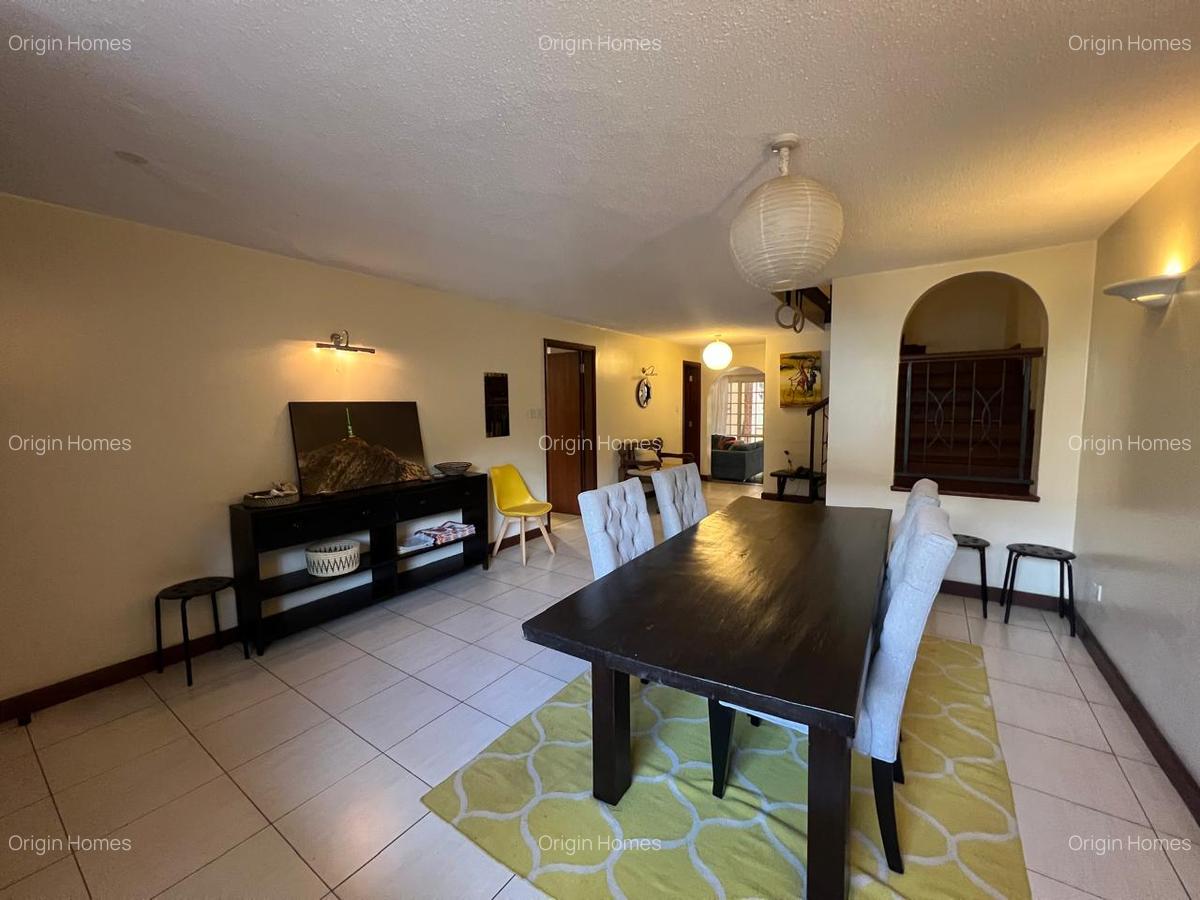 3 Bed Apartment with En Suite at Riverside Drive - 11