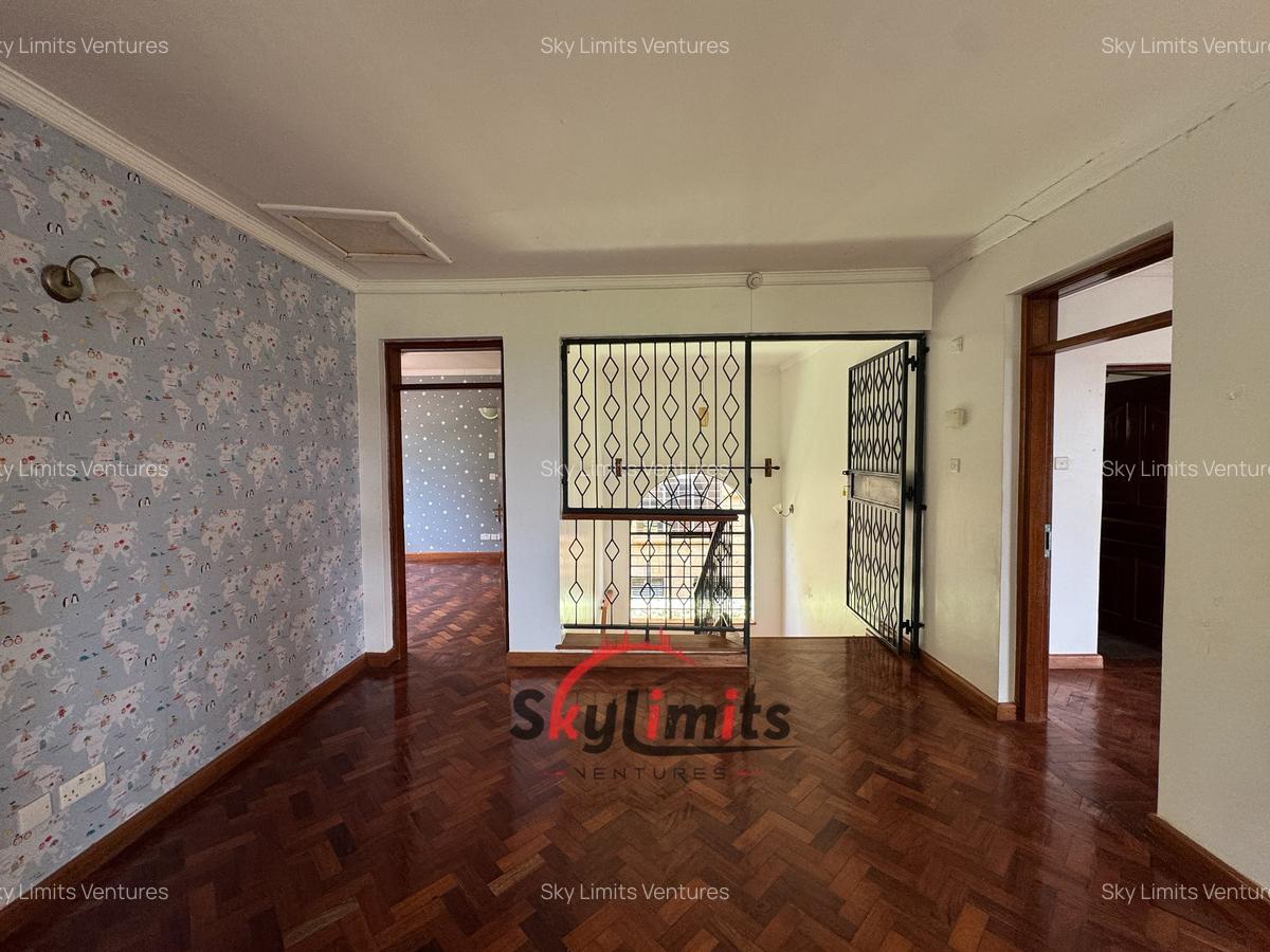 4 Bed Townhouse with En Suite in Kitisuru - 8