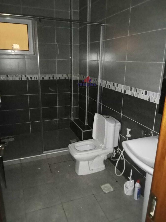 2 Bed Apartment with En Suite in Brookside - 9