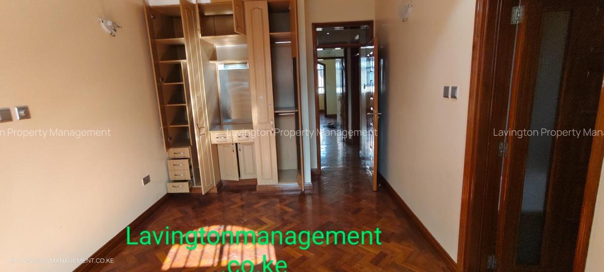 4 Bed House with En Suite at Lavington Green - 18