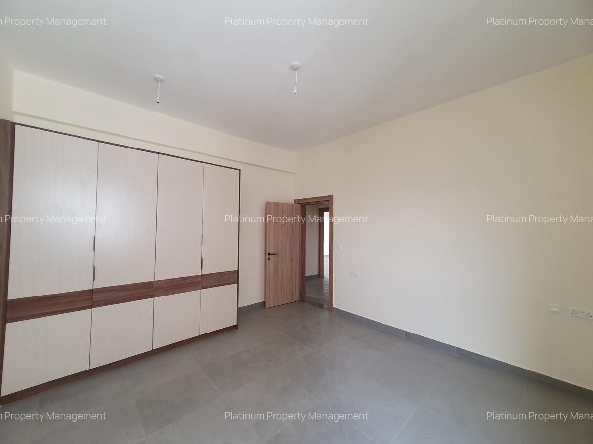 3 Bed Apartment with En Suite in Parklands - 8