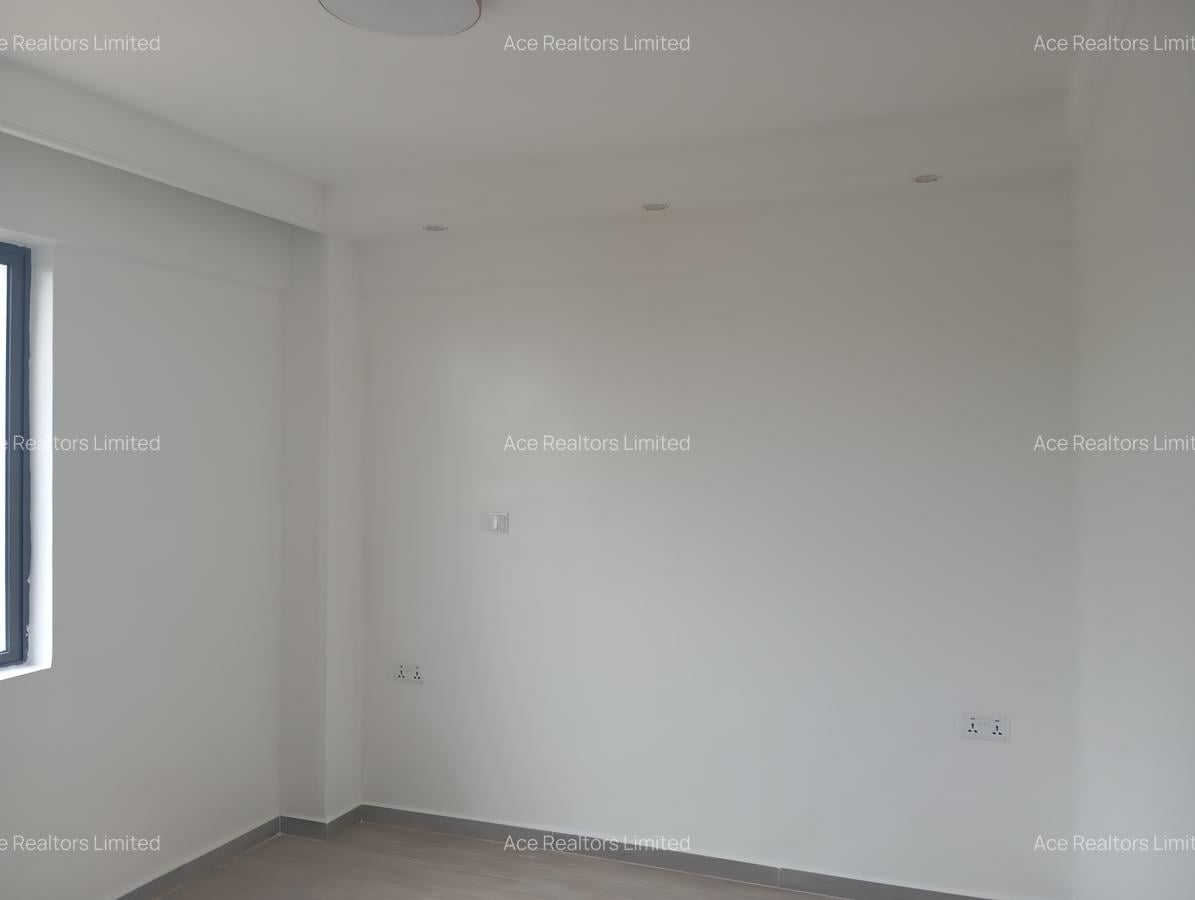 1 Bed Apartment with Swimming Pool at Riverside - 8