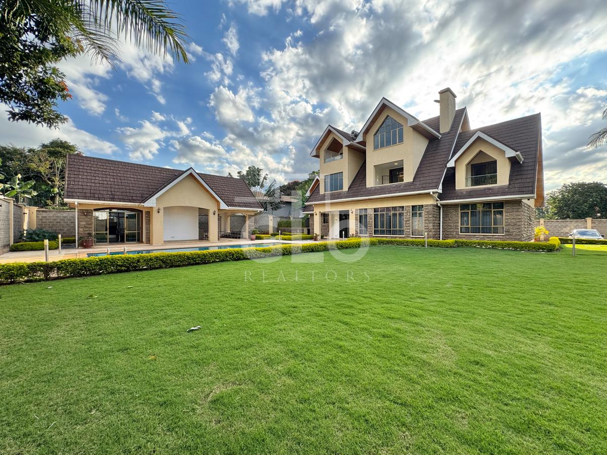 5 Bed House with En Suite in Runda - 2