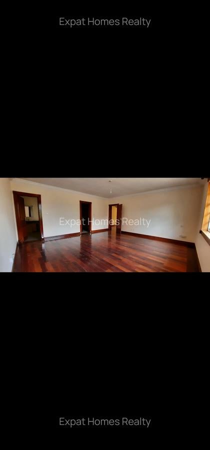 4 Bed House with En Suite in Lavington - 8