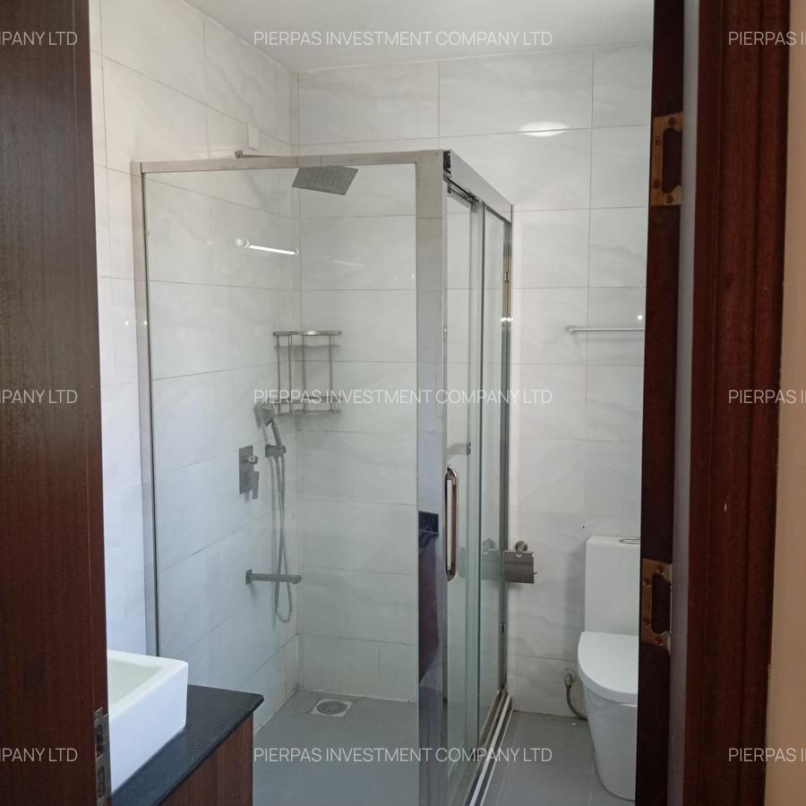 5 Bed Townhouse with En Suite in Lavington - 11