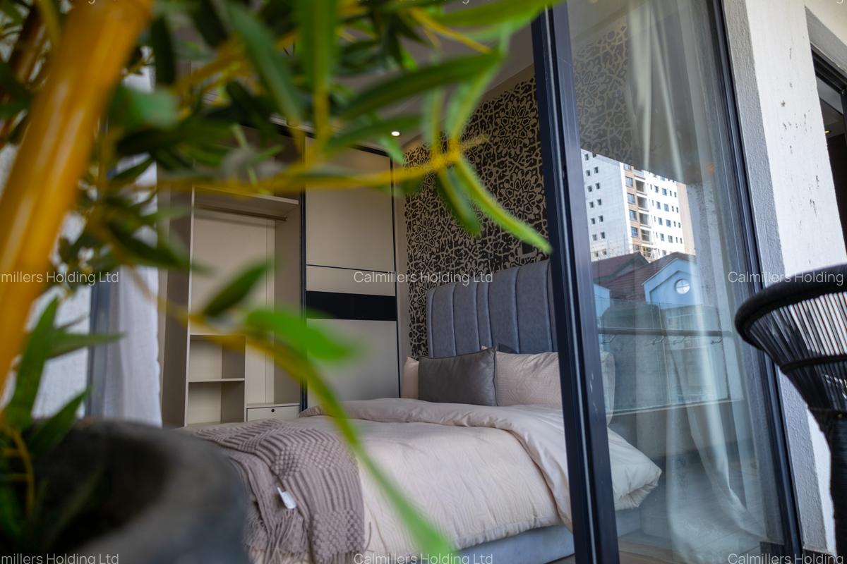 1 Bed Apartment with Swimming Pool at Wood Avenue - 10