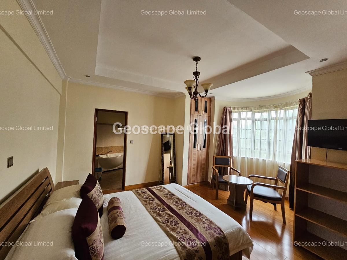 2 Bed Apartment with En Suite in Nyari - 12