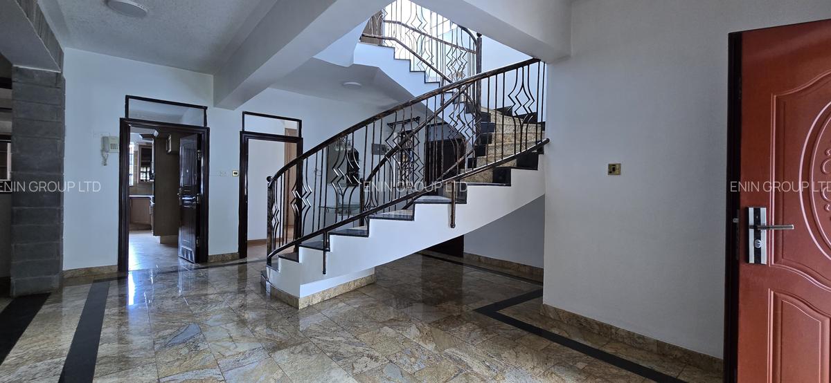 5 Bed Townhouse with En Suite at Convent Drive - 9