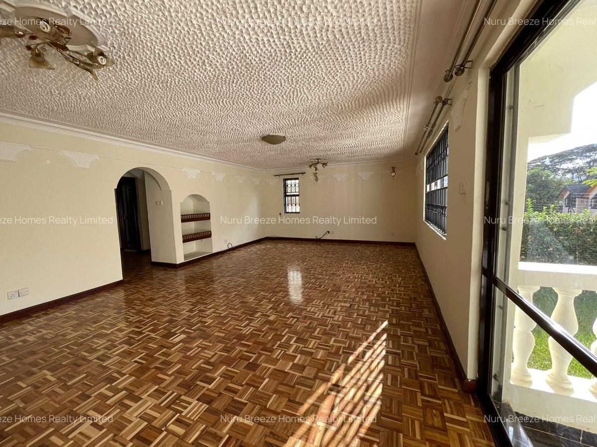 4 Bed Townhouse with En Suite in Lavington - 2