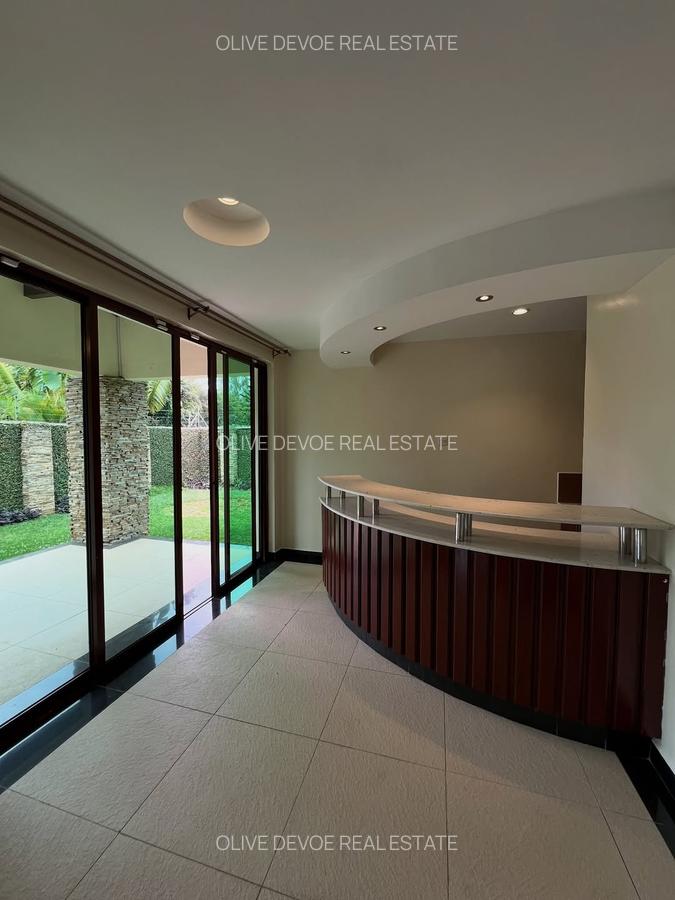 5 Bed Townhouse with En Suite in Karen - 2