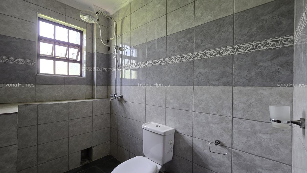 5 Bed House with En Suite in Garden Estate - 11