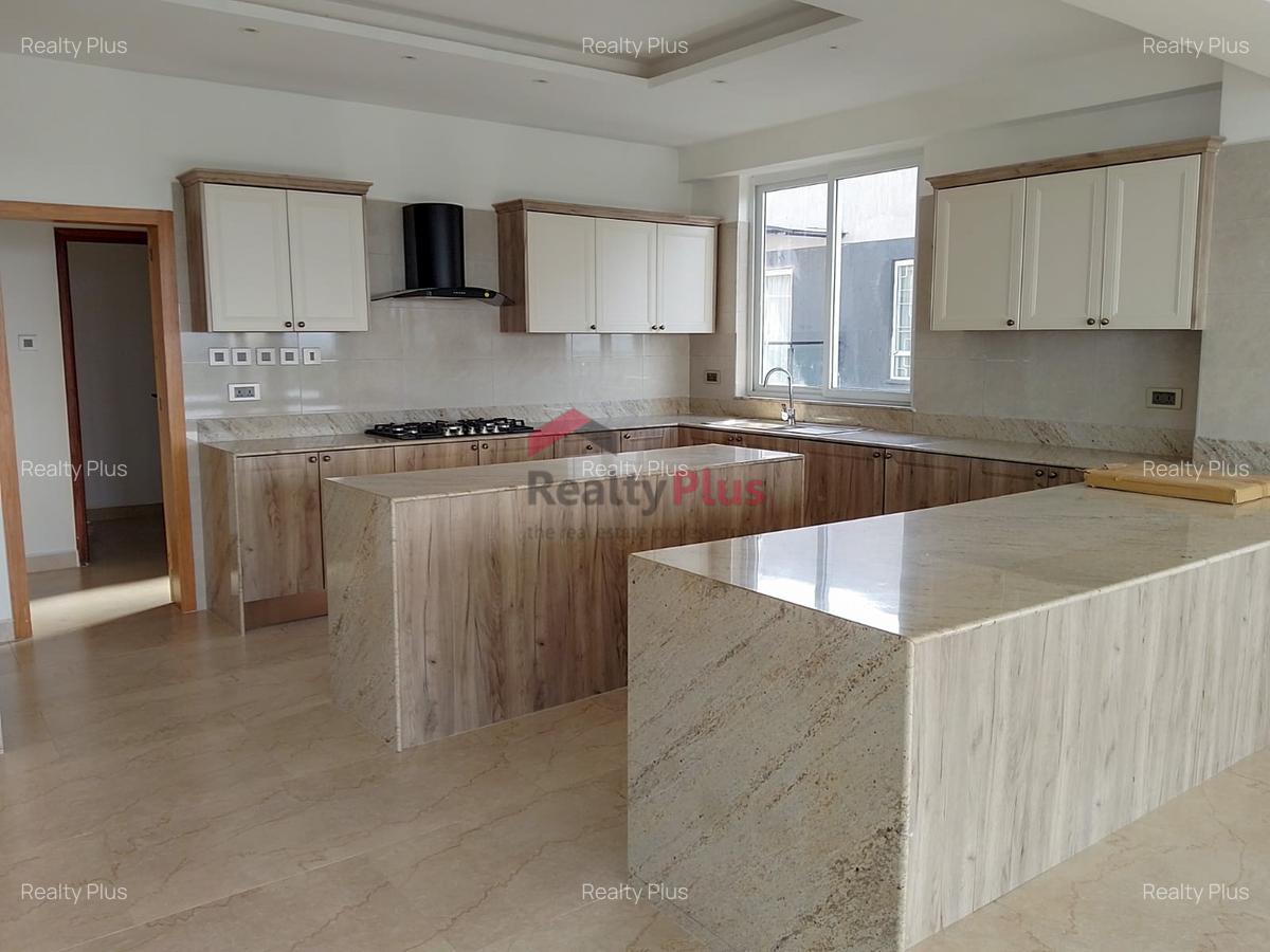 4 Bed Apartment with En Suite in Westlands Area - 3