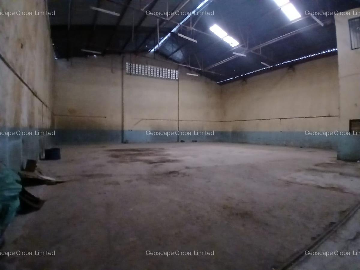 8,000 ft² Warehouse with Backup Generator in Industrial Area - 5