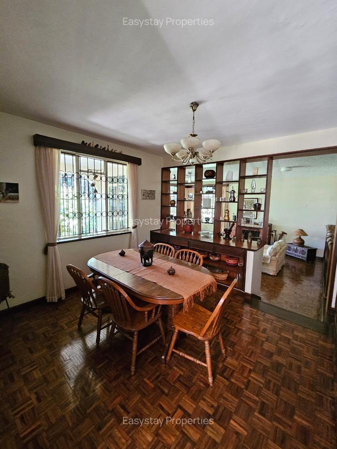 4 Bed House with En Suite in Nyari - 11