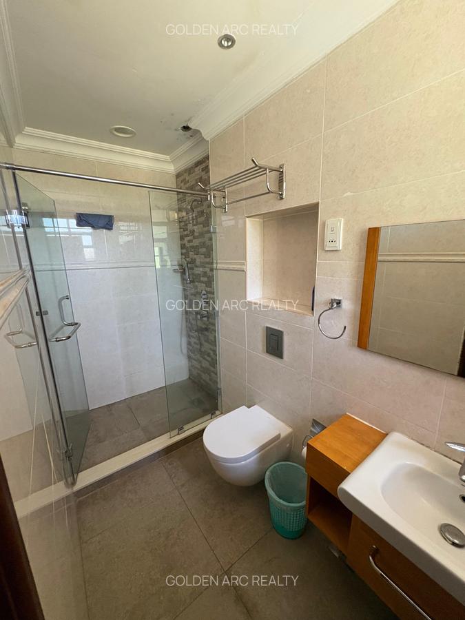 5 Bed Townhouse with En Suite in Karen - 17