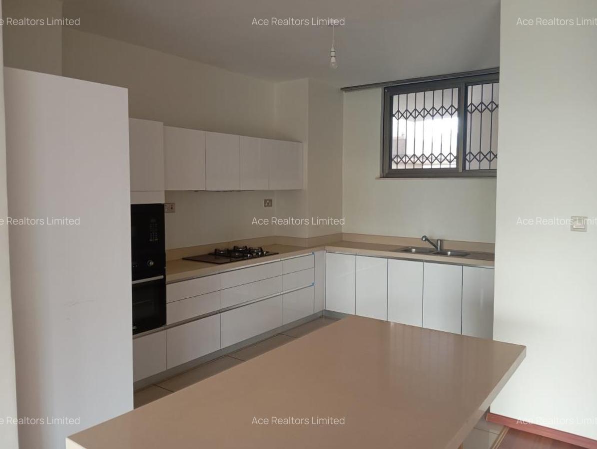 3 Bed Apartment with En Suite at 6Th Parklands - 3