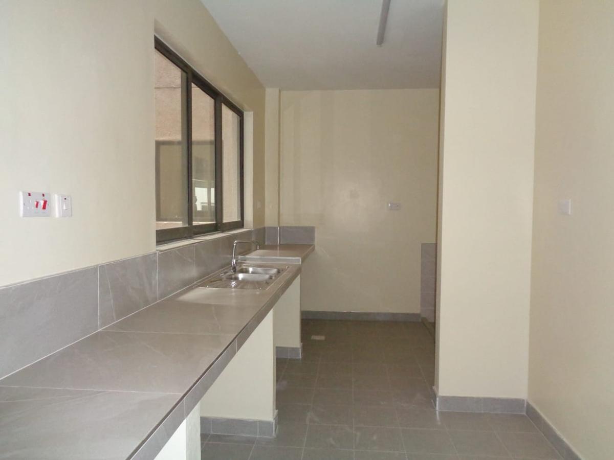 4 Bed Apartment with En Suite in General Mathenge - 4