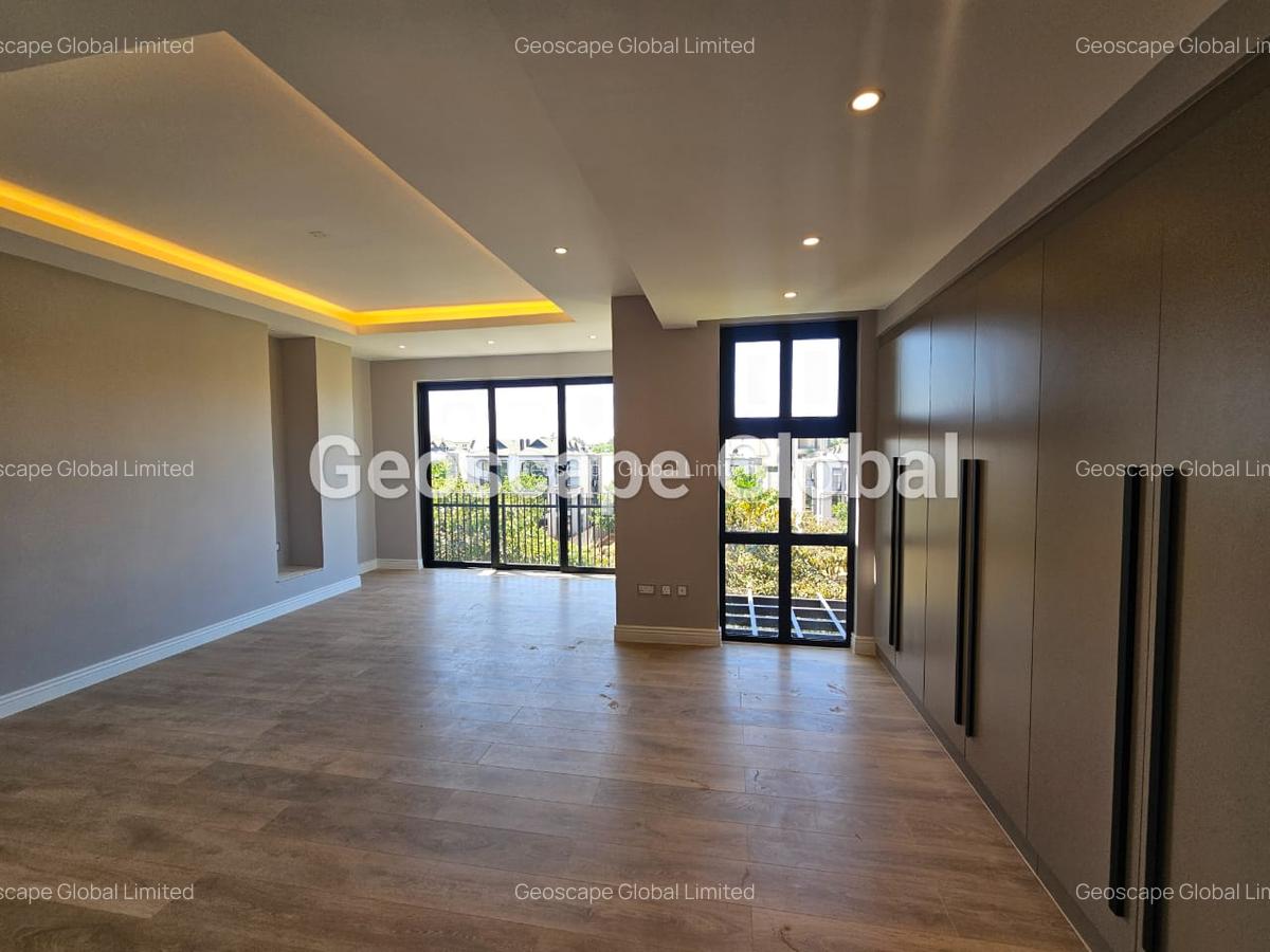 4 Bed Townhouse with En Suite in Runda - 1