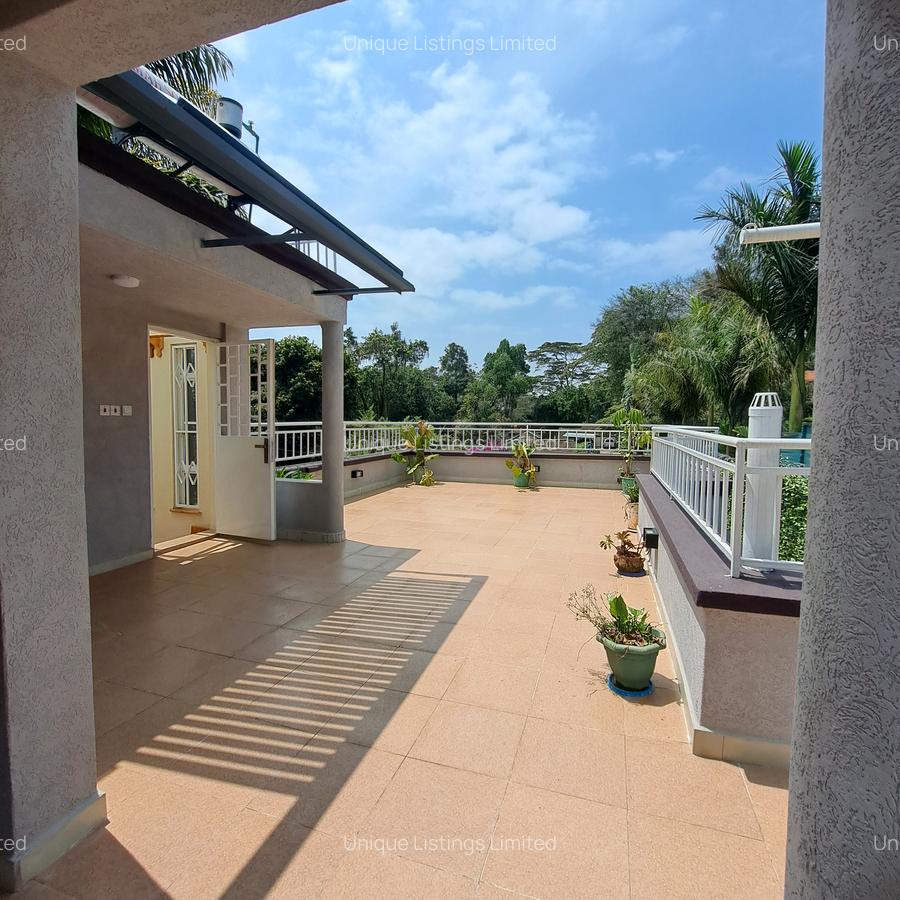 4 Bed Villa with En Suite in Spring Valley - 1