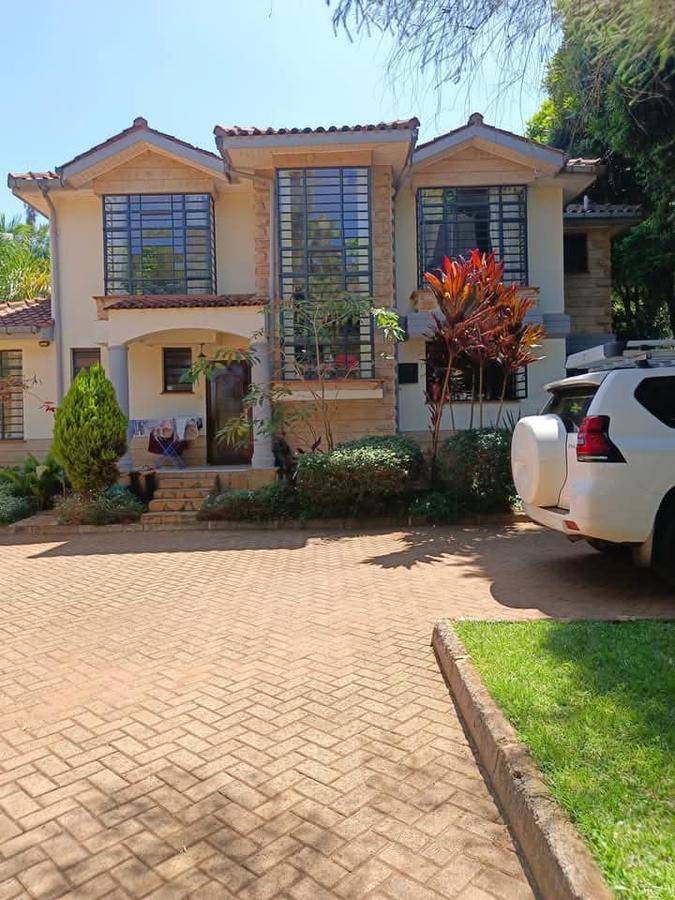 4 Bed House with Swimming Pool in Rosslyn - 7