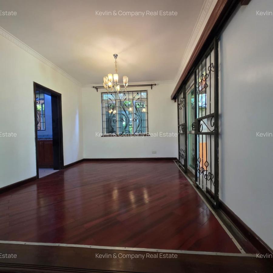 5 Bed Villa with En Suite in Lavington - 7