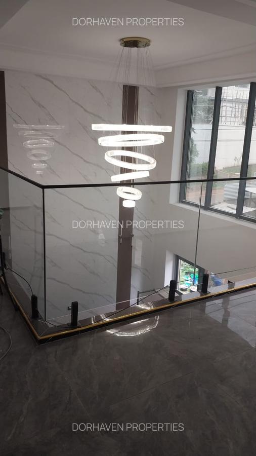 5 Bed Villa with En Suite at Lavington - 18