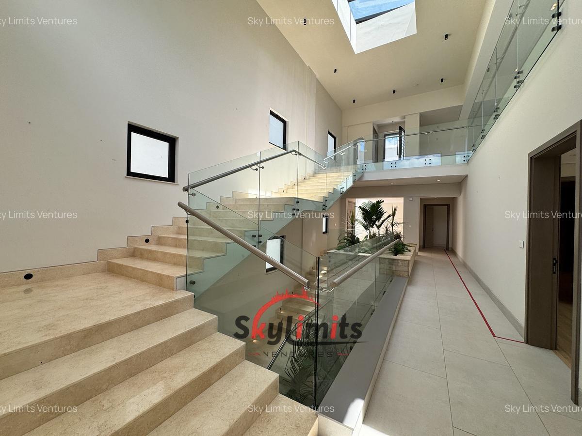 5 Bed Villa with En Suite at Spring Valley - 6