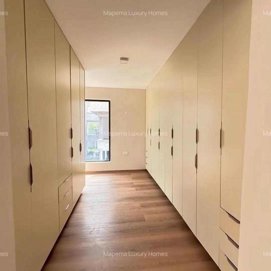 6 Bed House with En Suite at Mukoma - 9