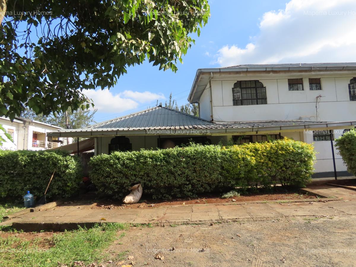 1 Bed House with En Suite at Karen Road - 5