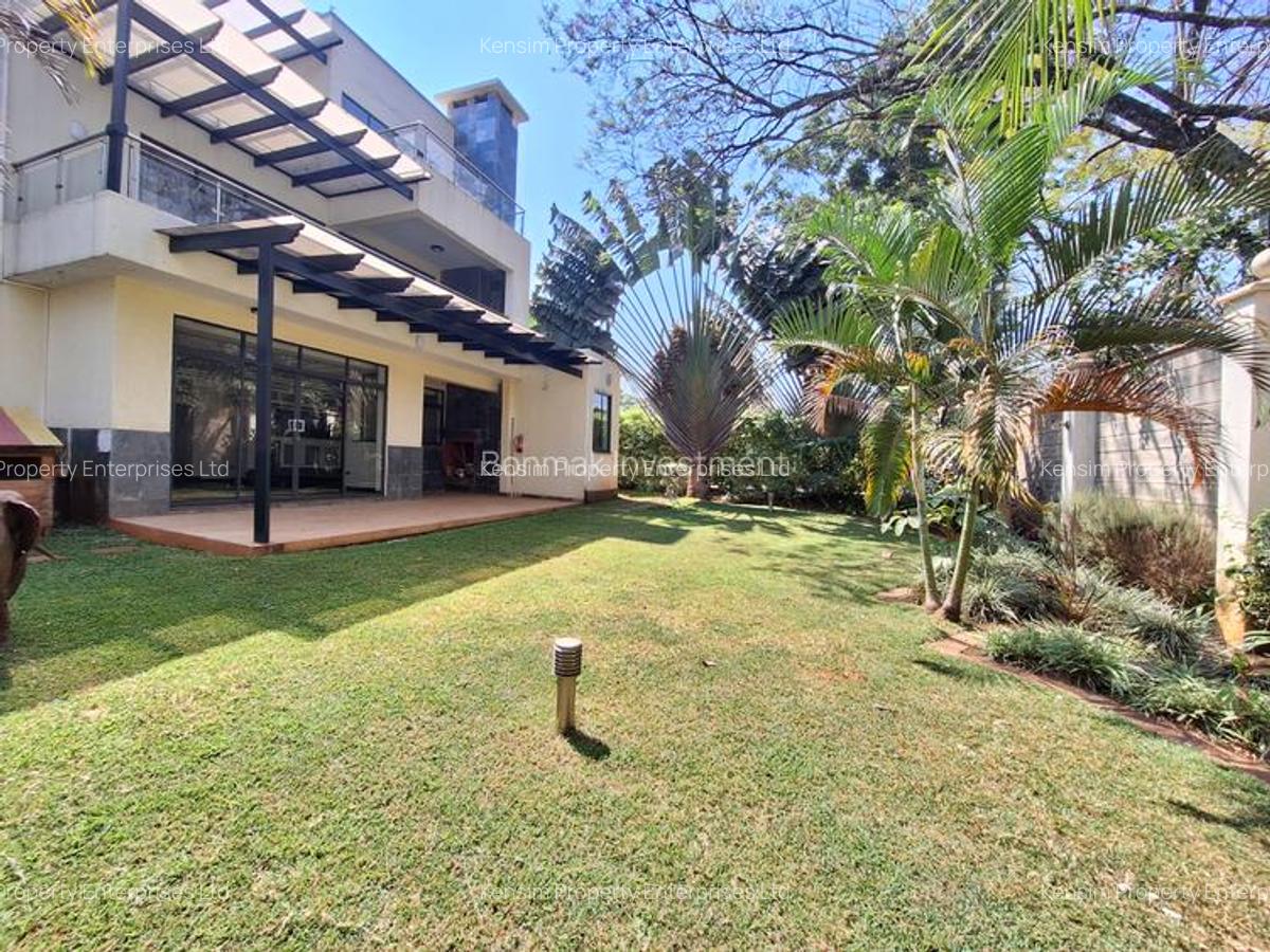 5 Bed Townhouse with En Suite in Lavington - 18