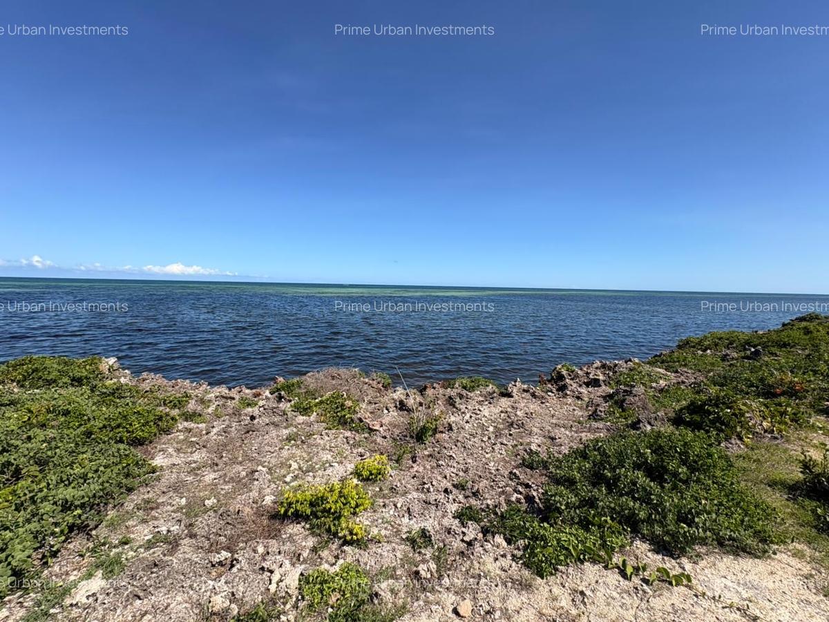2 ac Land at Watamu Beach- Seafront - 6