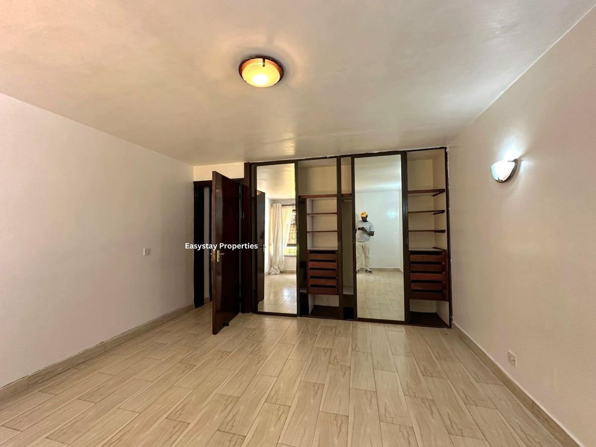 3 Bed Apartment with En Suite at Westlands - 5