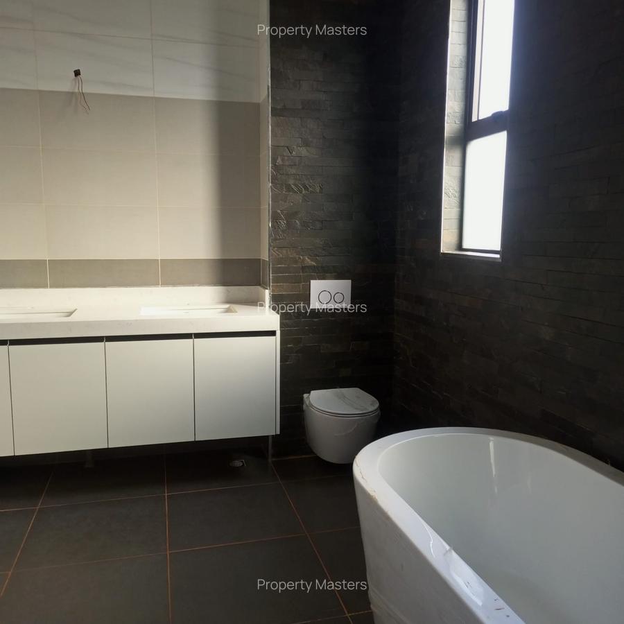 4 Bed Villa with En Suite at Green View Villas - 12