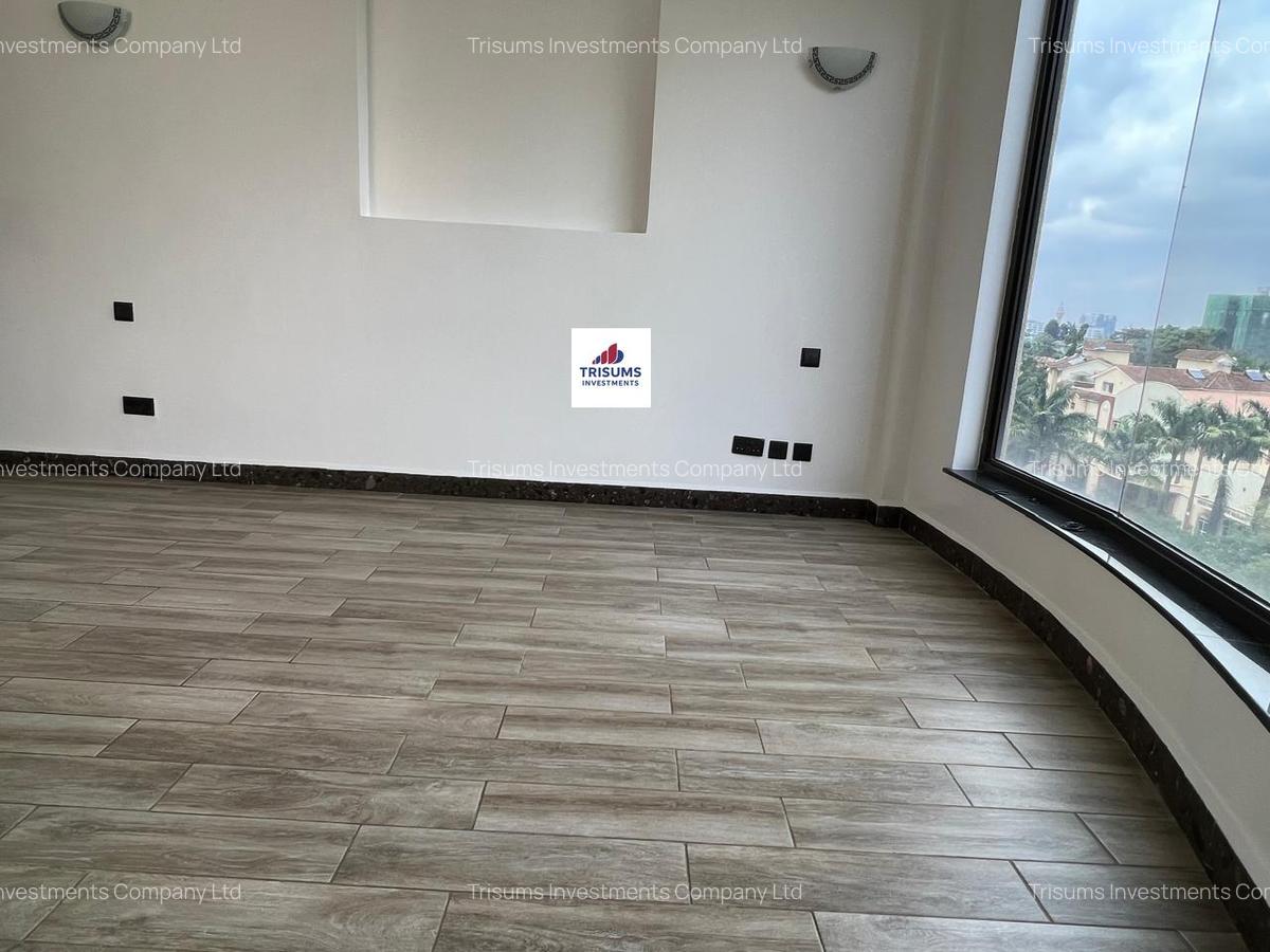 4 Bed Apartment with En Suite in Westlands Area - 11