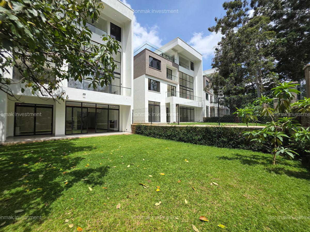6 Bed Townhouse with En Suite at Old Kitusuru - 1