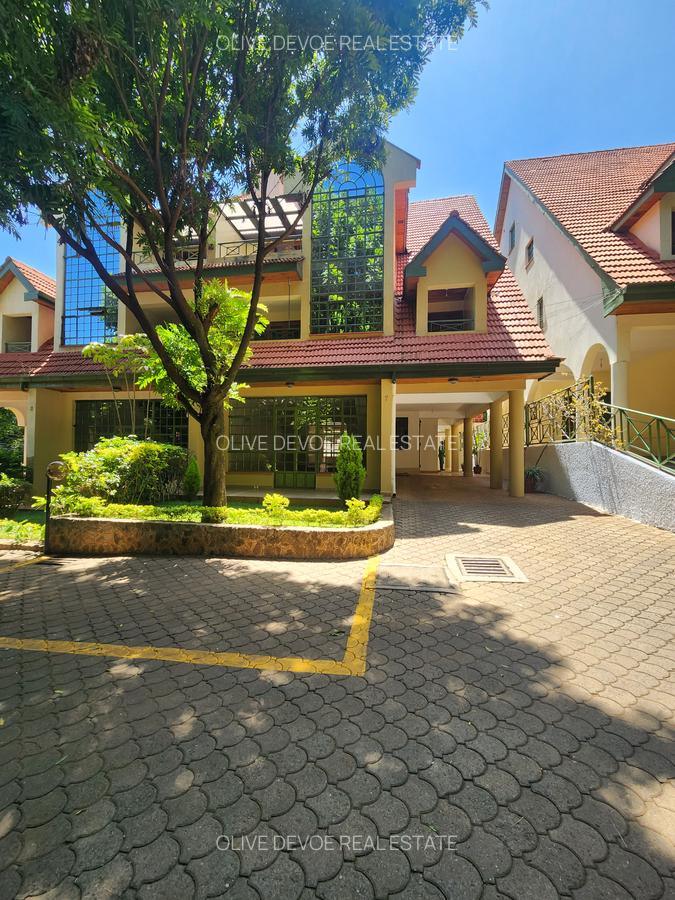 4 Bed Townhouse with En Suite in Lavington - 1