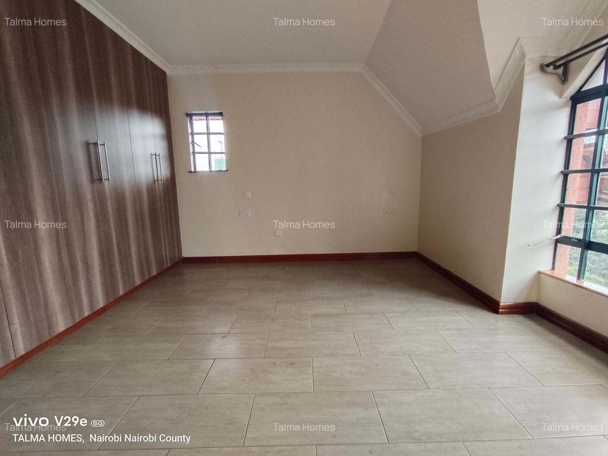 2 Bed Apartment with En Suite at Westlands - 15