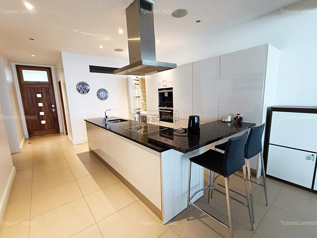 3 Bed Apartment with Swimming Pool at English Point - 4