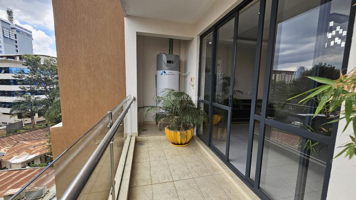 3 Bed Apartment with En Suite at Parklands Road - 15