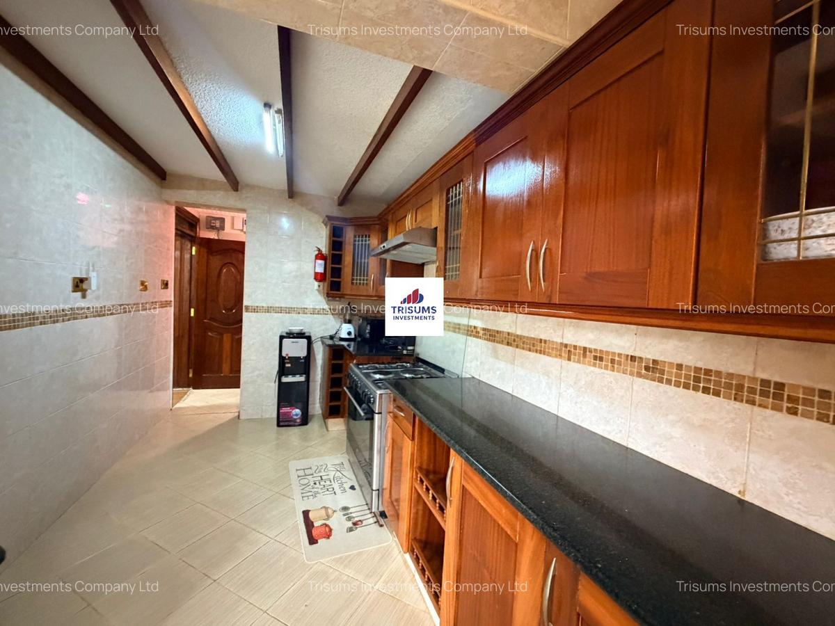 4 Bed House with En Suite in Runda - 8