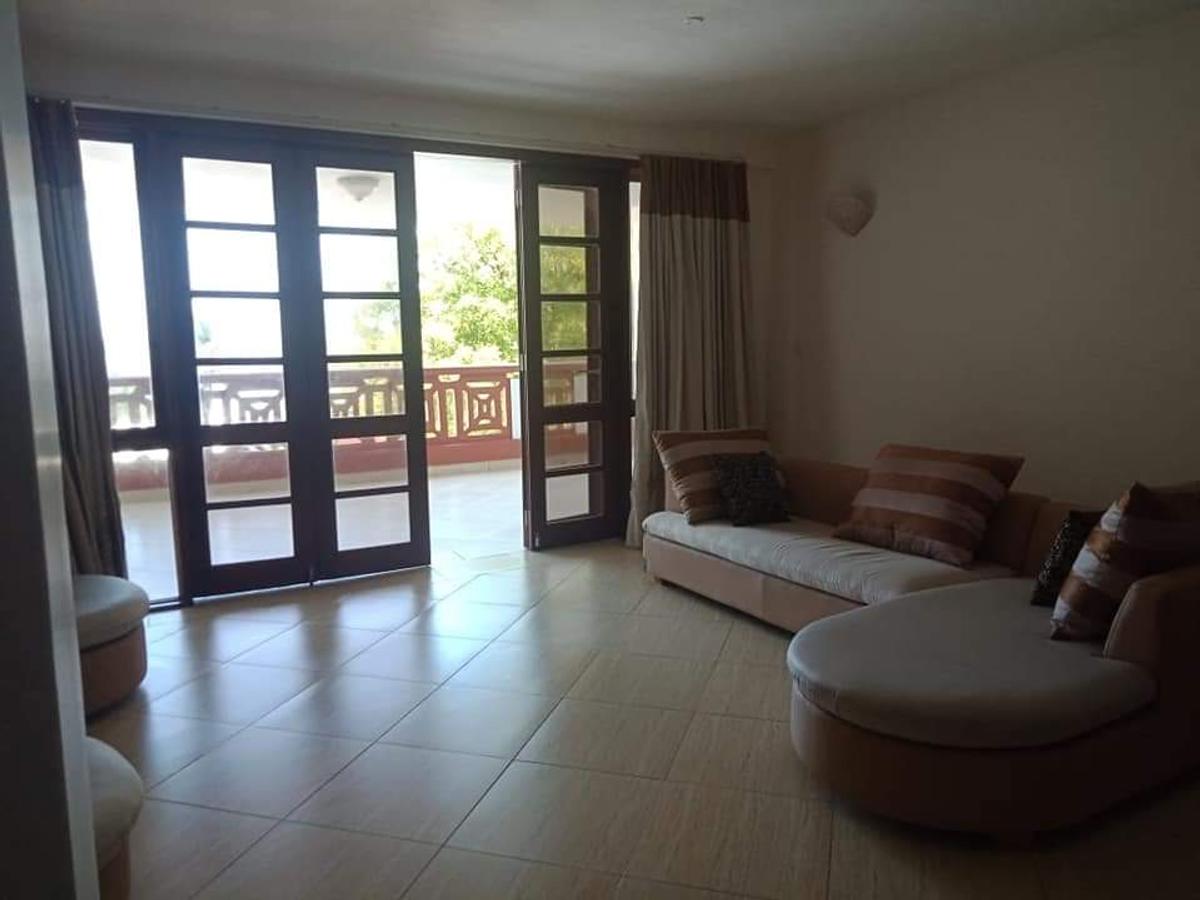 3 Bed Apartment with En Suite in Nyali Area - 17